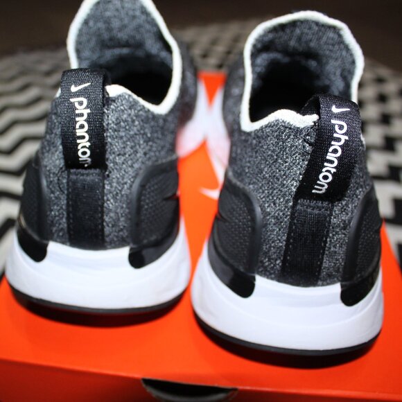 Nike React Phantom Run Flyknit 2 --- Men's Size 7 (Women's 8.5) - Picture 13 of 15